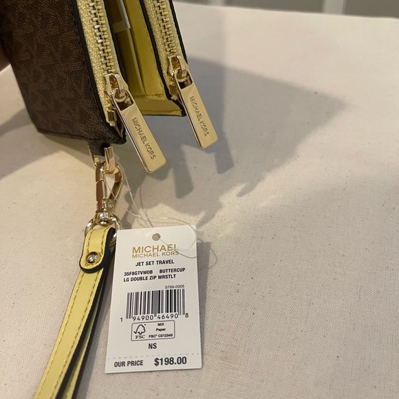 🌼NeW! Michael Kors Double Zip Wallet - Picture 4 of 5